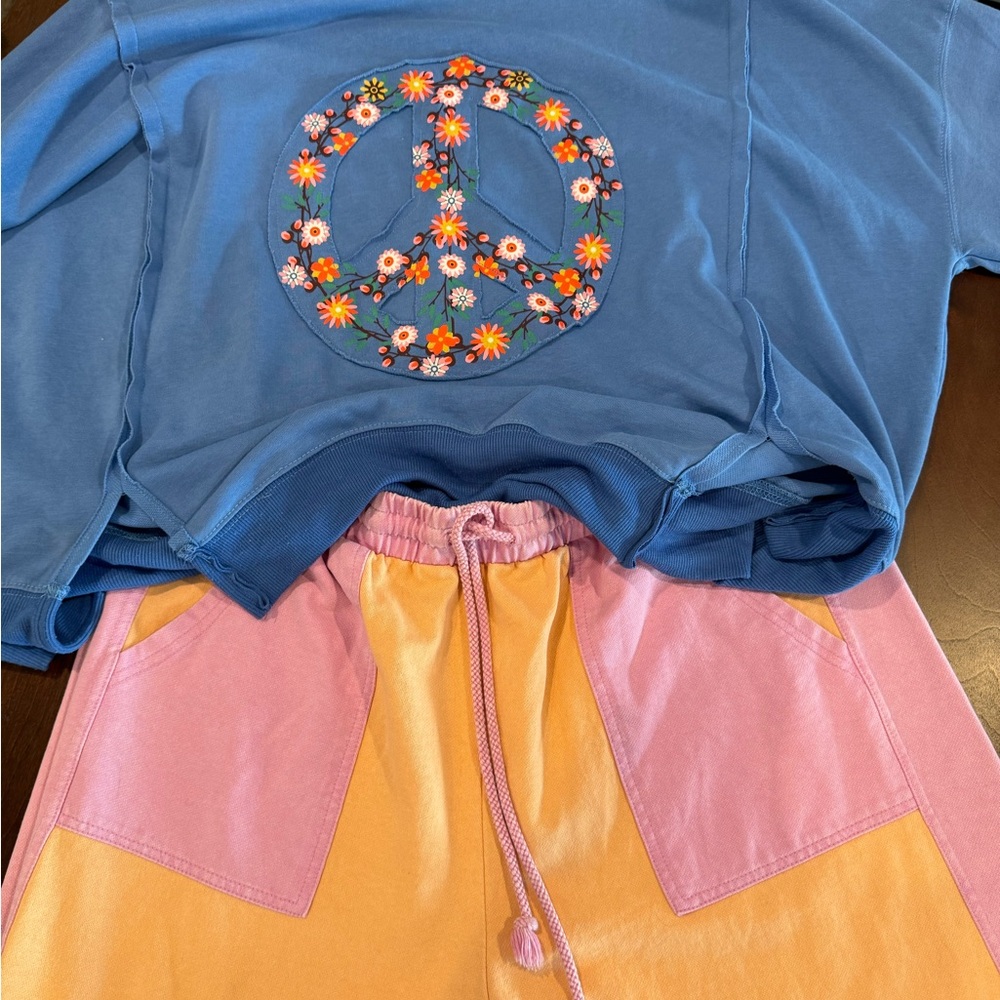 Easel Blue Top with Vibrant Floral Peace Sign Design - Picture 9 of 12